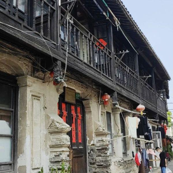 李佳琦付鹏两人合开了一家公司,公司的名字为何会引发深思?-探索你感兴趣的话题